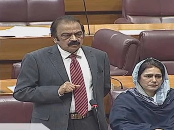 عمران خان تاریخ کے واحد لیڈر ہیں جنہوں نے اوئے توئے کلچر متعارف کرایا، رانا ثنااللہ