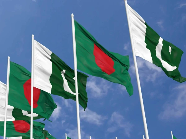 وزیراعظم سے بنگلادیشی مشیر مذہبی امور کی ملاقات، براہ راست پروازوں کی بحالی پر تبادلہ خیال