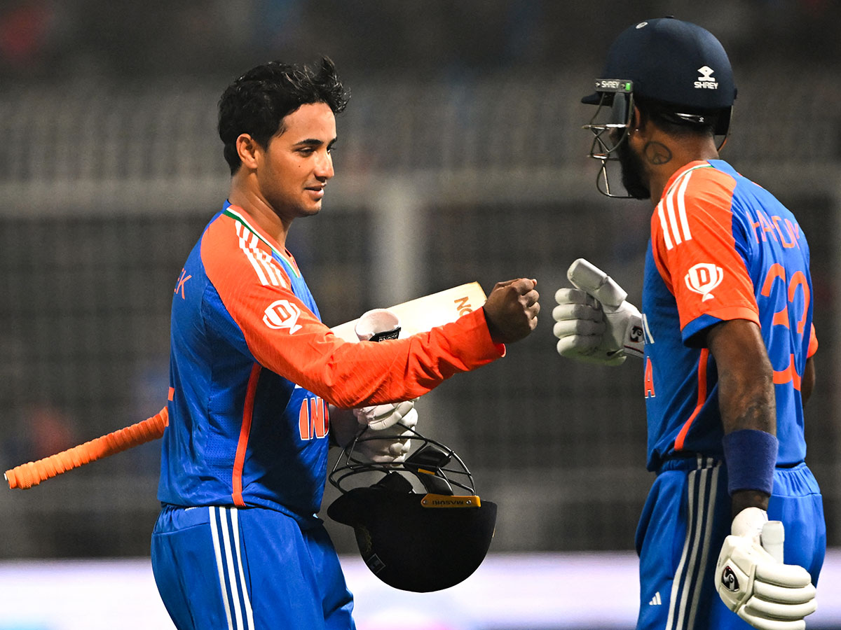 پاکستان کیخلاف فائنل: ابھیشیک شرما، پانڈیا کی شرکت مشکوک