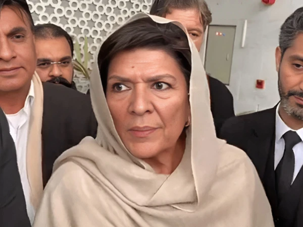 علیمہ خان کے تیسری مرتبہ ناقابل ضمانت وارنٹ جاری، گرفتار کرنے کا حکم