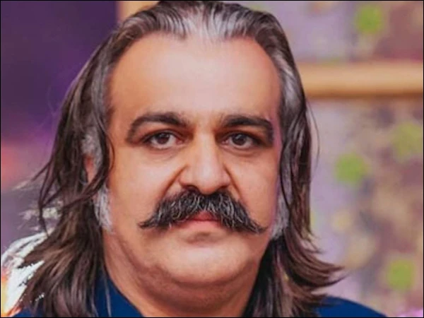 علی امین گنڈاپور نے دونوں استعفوں کو مستند قرار دے دیا