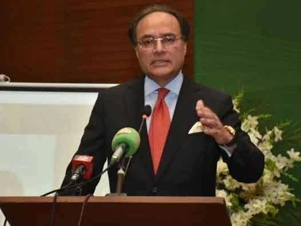 سیلاب سے نقصانات کے لیے فی الحال عالمی امداد نہ لینے کا فیصلہ کیا ہے، وفاقی وزیر خزانہ