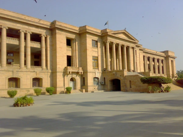 سندھ ہائیکورٹ نے سیل شدہ مخدوش عمارتوں سے سامان نکالنے کی اجازت دے دی