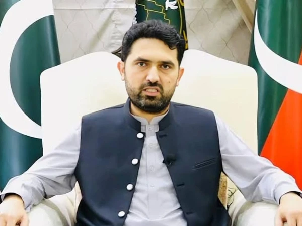 ججز یرغمال ہیں تو عوام کو بتائیں تاکہ انہیں آزاد کرایا جائے، وزیر اعلیٰ خیبر پختونخوا