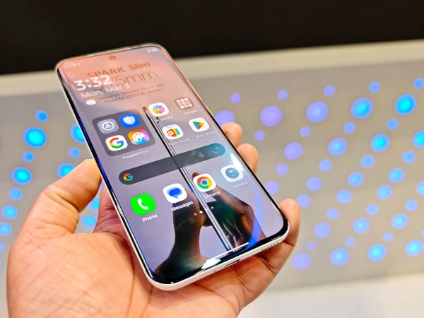 سام سنگ کا پَتلے اسمارٹ فونز کی پروڈکشن بڑھانے کا فیصلہ