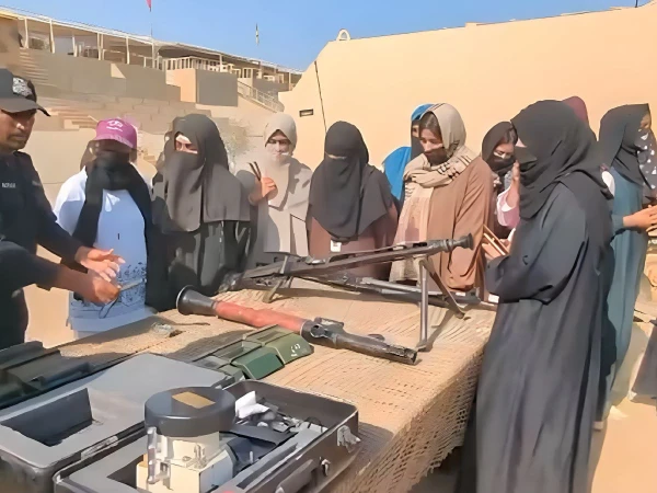 چولستان یونیورسٹی آف ویٹرنری اینڈ اینیمل سائنسز کے طلبہ کا پاک فوج کے زیرِ اہتمام معلوماتی دورہ