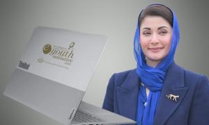 پنجاب حکومت کا یونیورسٹی طلبہ کے لیے لیپ ٹاپ اسکیم میں توسیع کا اعلان