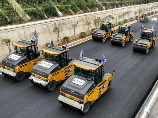 چین: مزدوروں نے چھ گھنٹے میں ڈھائی کلومیٹر طویل سڑک بنا ڈالی