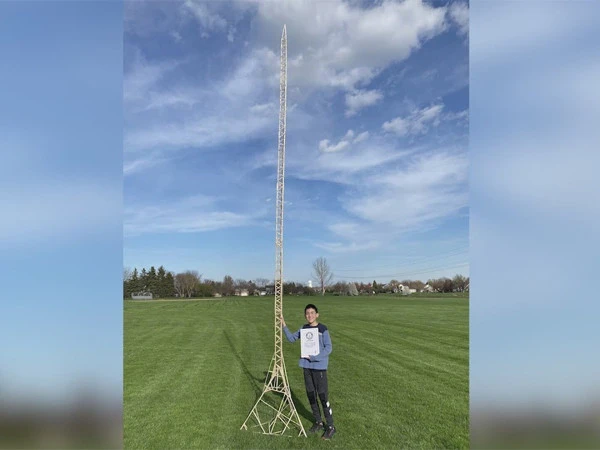 امریکا: ٹوتھ پک سے بنایا گیا ایفل ٹاور