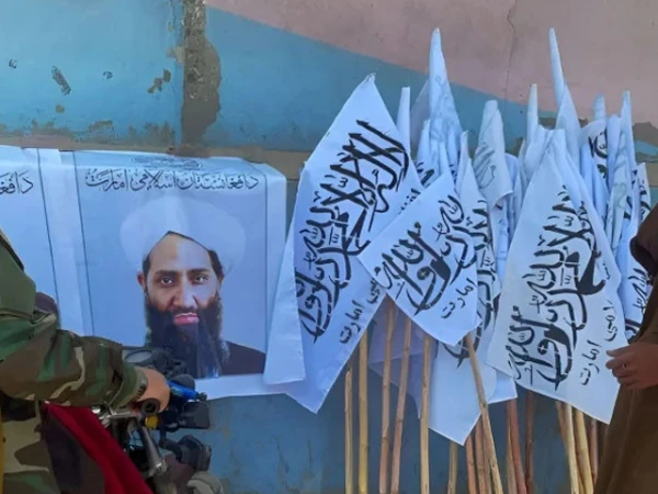 کیا طالبان دور میں افغانستان عالمی تنہائی کا شکار ہو گیا؟ افغان جریدے کا بڑا دعویٰ