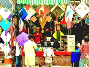 لاہور، تین روز میں پتنگوں، گڈوں اور پنوں کی فروخت نے ریکارڈ قائم کر دیے