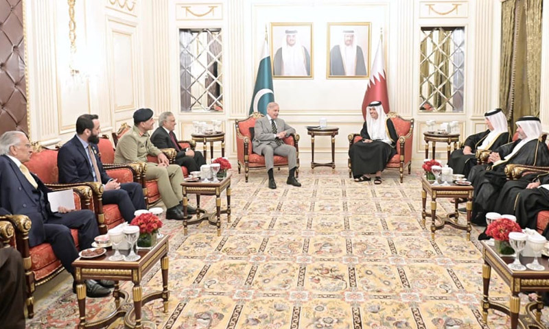 وزیراعظم کی دوحہ میں اعلیٰ قطری قیادت سے ملاقاتیں، دفاعی و تجارتی تعاون بڑھانے پر اتفاق
