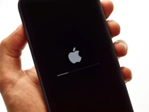 ایپل صارفین کے لیے عمر کی تصدیق لازمی قرار