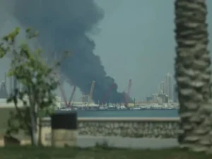 بحرین میں ایرانی حملوں کی ویڈیوز شیئر کرنے پر 5 پاکستانی گرفتار، سخت سزاؤں کا خدشہ