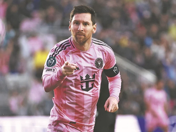 لیونل میسی نے کرسٹیانو رونالڈو سے بڑا اعزاز چھین لیا