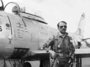 60 سیکنڈ میں دشمن کے 5 طیارے تباہ کرنے والے پائلٹ ایم ایم عالم کی آج 13 ویں برسی