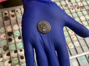 کرائے کیلئے استعمال شدہ سکّہ دو ہزار برس پُرانا نک