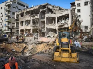 ایران پر حملوں کے بعد اسرائیل کی معیشت کو ایک ہفتے میں 3 ارب ڈالر کا نقصان