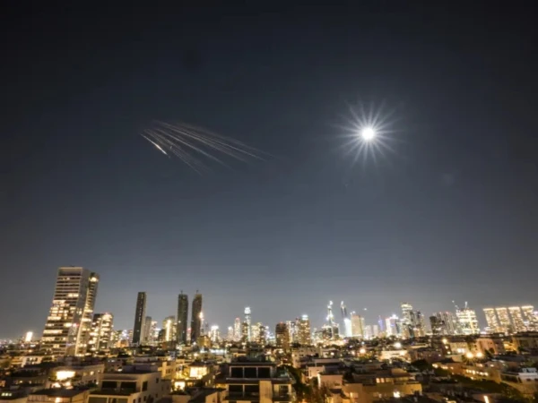 اسرائیل کا تہران پر بڑے پیمانے پر حملوں کی نئی لہر کا آغاز