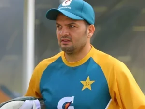 عثمان قادر کا انٹرنیشنل کرکٹ سے ریٹائرمنٹ واپس لینے کا اعلان