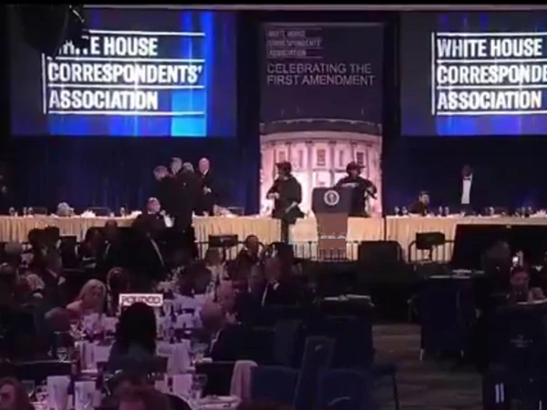 وائٹ ہاؤس کے سالانہ صحافتی ڈنر میں فائرنگ ، صدر ٹرمپ محفوظ مقام پر منتقل