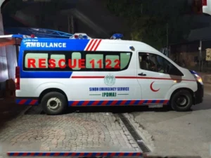 5 فٹ زمین کے تنازع پر قتل ہونے والے باپ اور دو بیٹوں سمیت 5 افراد کی نماز جنازہ ادا