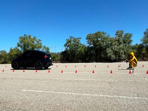 ایسفالٹ پر تیز رفتار اسکینگ کا ریکارڈ