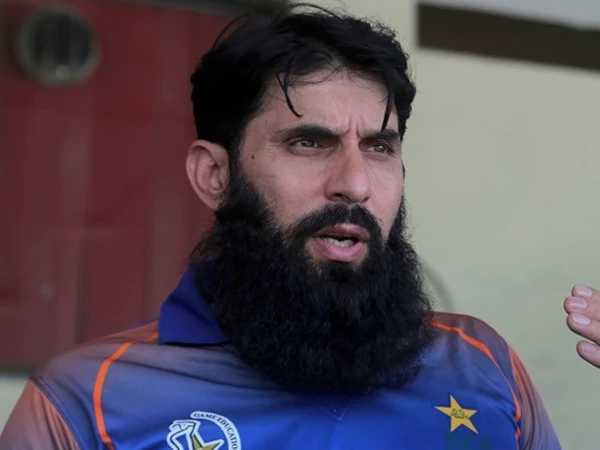 کراچی کنگز کو عبرت ناک شکست دینے کے بعد پشاور زلمی کے ہیڈ کوچ مصباح الحق کا اہم بیان