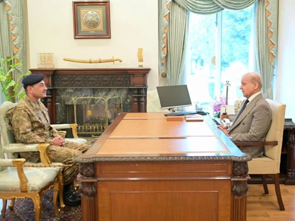 ایران امریکا مذاکرات؛ فیلڈ مارشل نے آگ کے شعلے بجھانے میں تاریخ ساز کردار ادا کیا، وزیراعظم