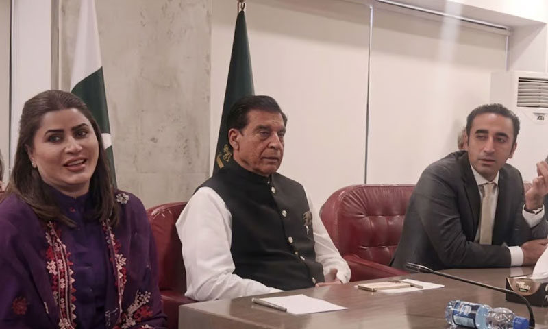 بلاول بھٹو نے شازیہ مری کو پریس کانفرنس کے دوران جھاڑ پلادی