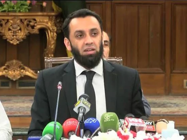 افغان طالبان فورسز کا سرحد پر معصوم شہریوں کو نشانہ بنانا ناقابل قبول ہے، وزیراطلاعات
