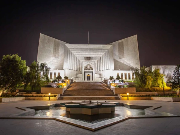 سپریم کورٹ اور آئینی عدالت خودمختار عدالتیں کوئی عدالت دوسری کی اپیلٹ اتھارٹی نہیں، سپریم کورٹ