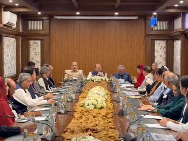 نواز شریف کی زیر صدارت مسلم لیگ (ن) کے پارلیمانی بورڈ کا اجلاس، وزیر اعظم بھی شریک