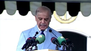 بیرونی دہشتگردی کا خاتمہ قومی ترجیح ہے، پاکستان ہر قیمت پر کامیاب ہوگا: وزیراعظم