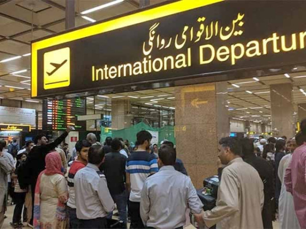 لاہور ایئرپورٹ پر ملکی و غیر ملکی 15 پروازیں گھنٹوں تاخیر کا شکار، مسافر پریشان