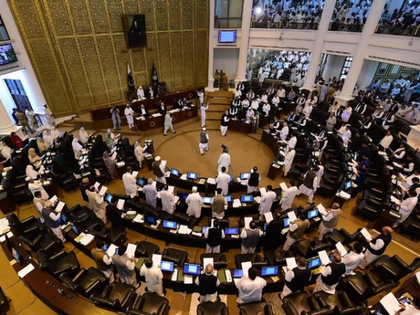 خیبر پختونخوا حکومت کا تین ماہ کیلیے عبوری بجٹ پیش کرنے پر غور