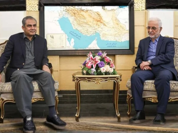 امریکا کیساتھ مذاکرات کے اگلے دور سے قبل ایرانی وزیرِ داخلہ پاکستان آئیں گے