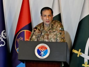 ڈی جی آئی ایس پی آر کی سمر کیمپ 2026 میں شریک طلبہ و طالبات کے ساتھ خصوصی نشست