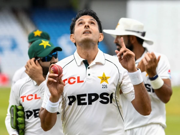 پاکستان کرکٹ کی تاریخ میں انوکھا واقعہ، پانچ وکٹیں لینے والے بولر کو ہی ڈراپ کردیا