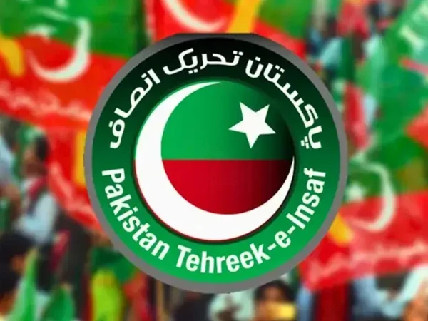 پی ٹی آئی نے تمام پارلیمینٹیرینز کو آج اسلام آباد ہائی کورٹ کے باہر پہنچنے کی ہدایت کر دی