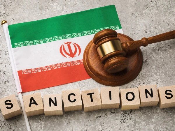 چینی تعاون کے بغیر امریکا کیلئے ایران کو معاشی طور پر تنہا کرنا ممکن نہیں، نیویارک ٹائمز کا دعویٰ