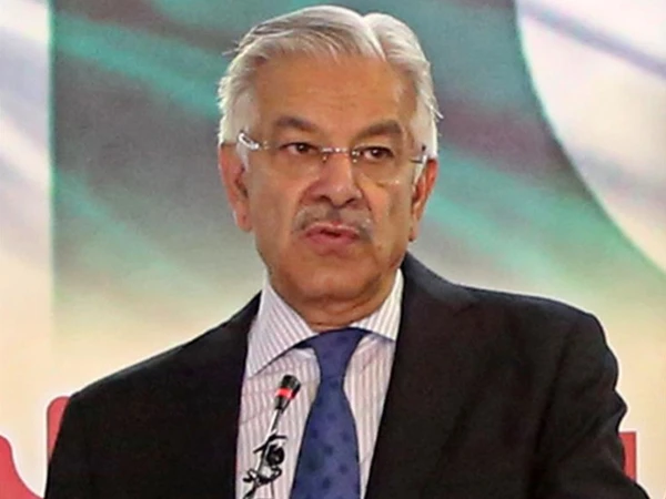 سانحہ پمز خطرے کی گھنٹی ہے، جتنی لوٹ مار صحت کے شعبے میں ہے وہ کہیں اور نہیں، خواجہ آصف
