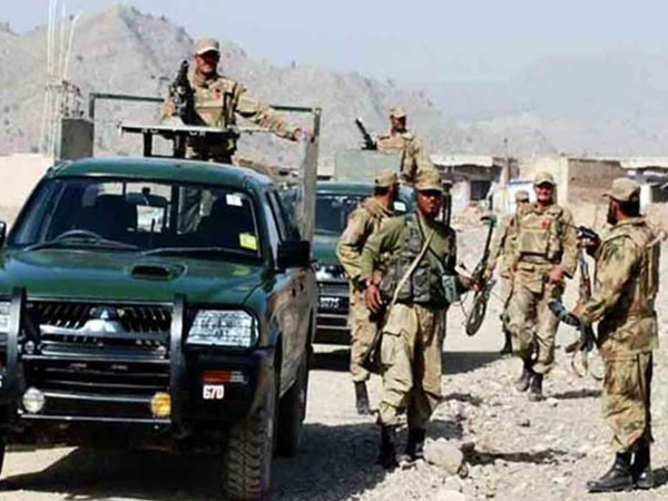 خیبرپختونخوا اور بلوچستان میں سیکیورٹی فررسز کی کارروائیوں میں 11 دہشت گرد ہلاک